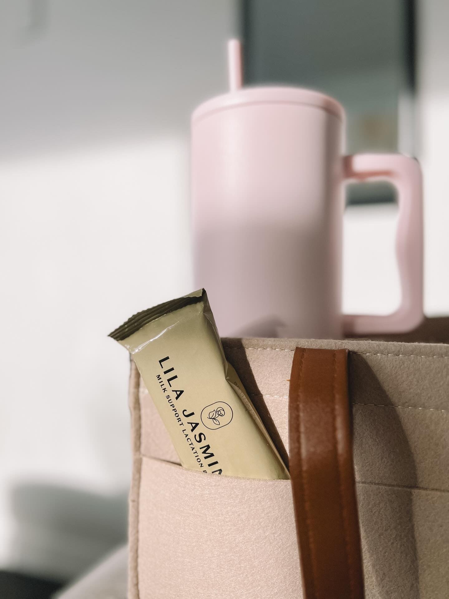 What to Eat When You're Breastfeeding: Easy Snacks That Actually Help