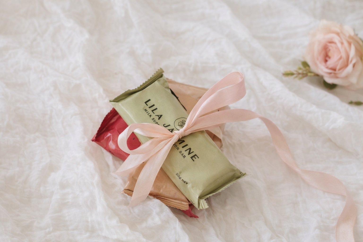 Lila_Jasmine_lactation_bars_with_ribbon.png